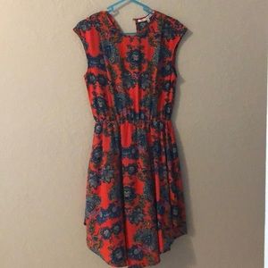 Sleeveless, multicolored dress